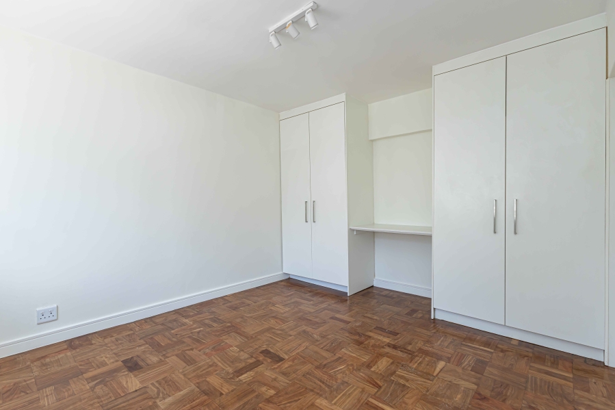 To Let 2 Bedroom Property for Rent in Sea Point Western Cape